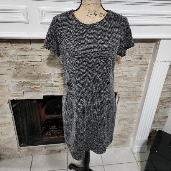 TAHARI Tweed Black and White Academia Sheath Dress Size Medium - Picture 2 of 8